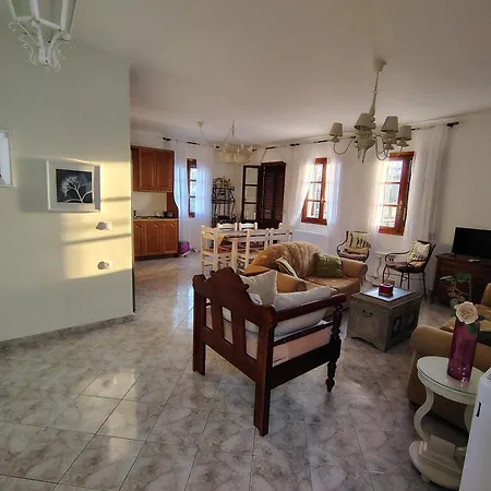 Vila Iliana By The *