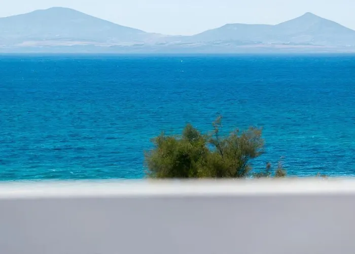 ヴィラ Iliana By The